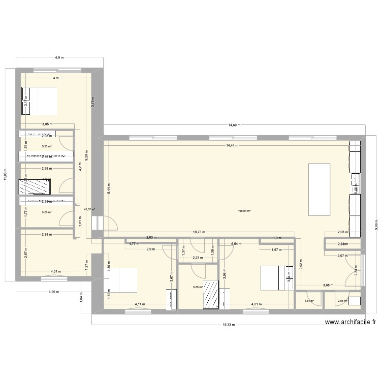 maison reillanne. Plan de 8 pièces et 179 m2