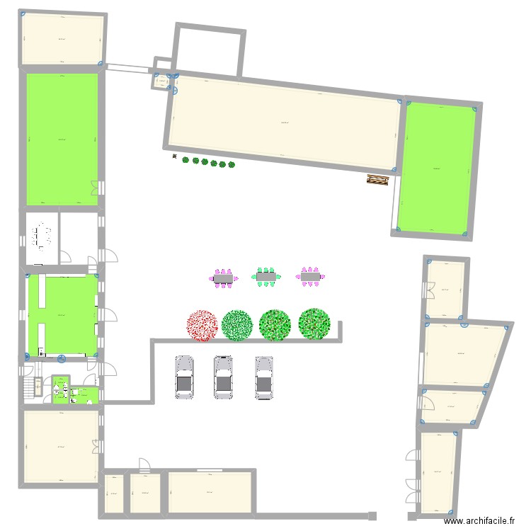 WC PMR. Plan de 19 pièces et 600 m2