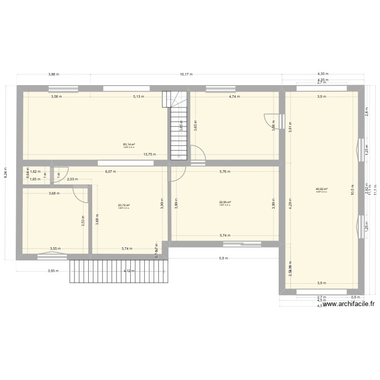 garage avec PC. Plan de 0 pièce et 0 m2