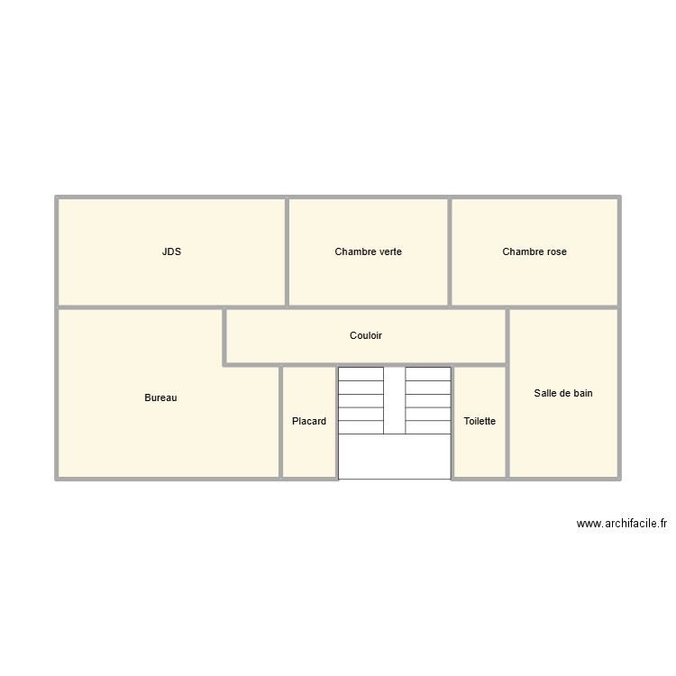 étage. Plan de 8 pièces et 44 m2