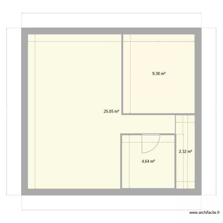 Le 13 RDC. Plan de 8  et 147 m²