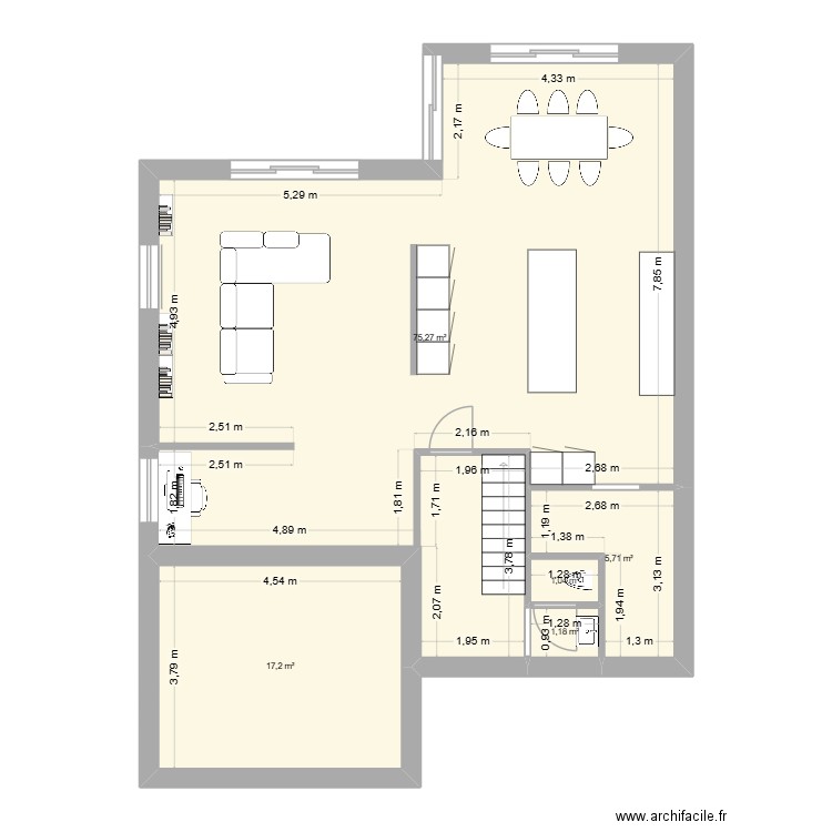 T&P public. Plan de 5 pièces et 100 m2