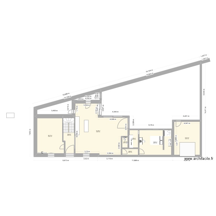 MAISON AV DES MATIGNON. Plan de 8 pièces et 130 m2