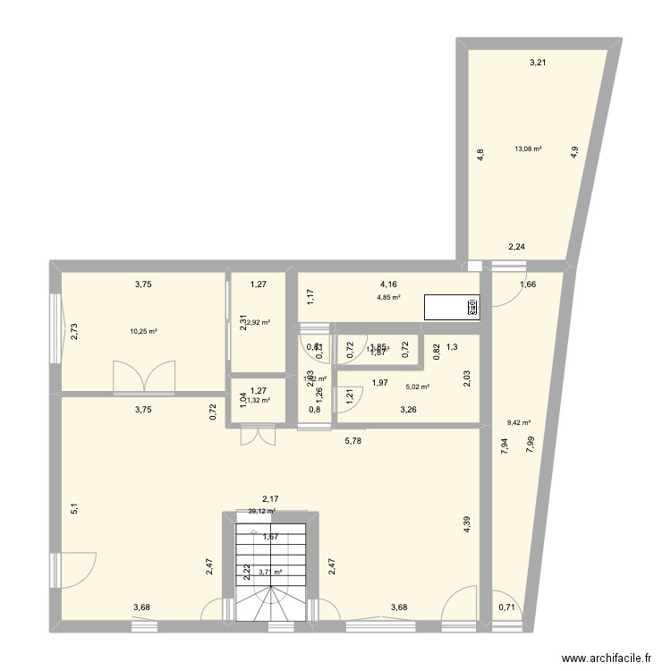 N0 RDJ renovation. Plan de 11 pièces et 93 m2