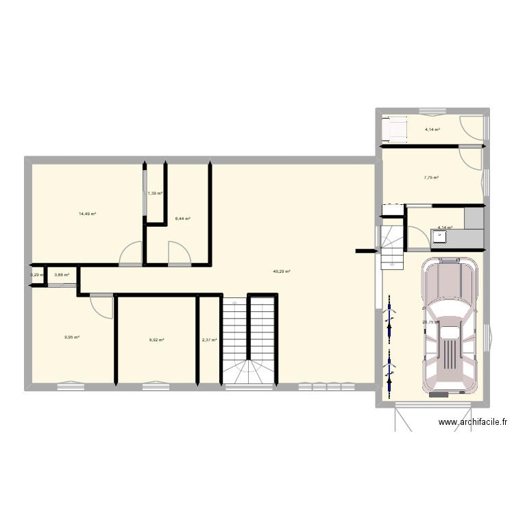 Maison. Plan de 13 pièces et 131 m2