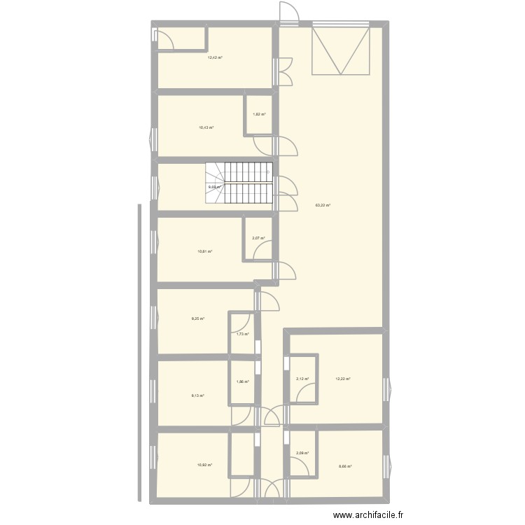 plan RDC. Plan de 16 pièces et 168 m2