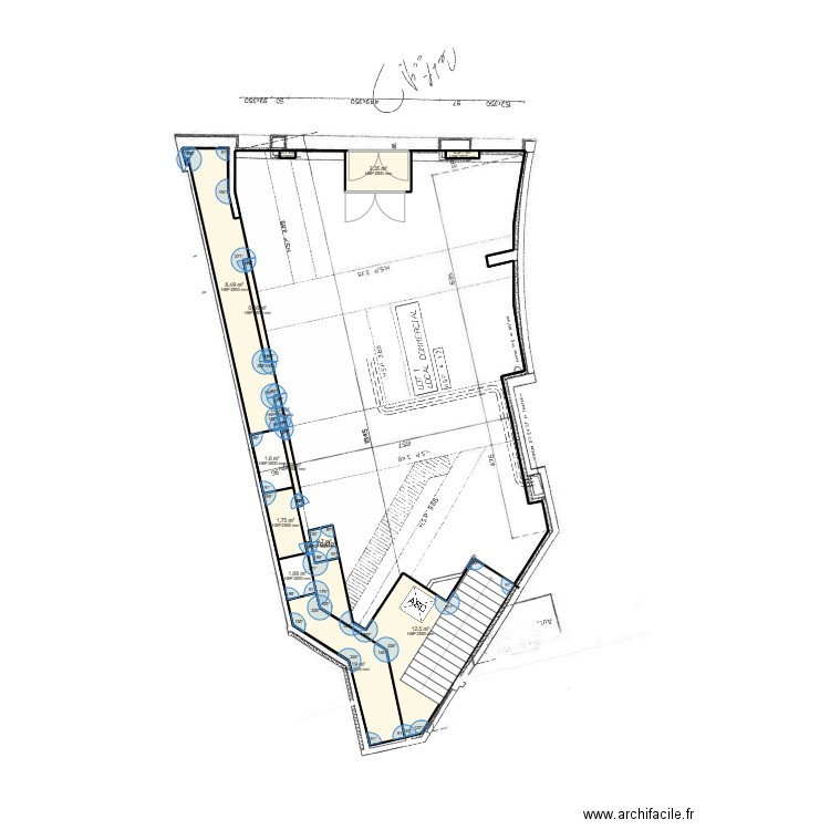 Sthonore rdc. Plan de 13 pièces et 35 m2