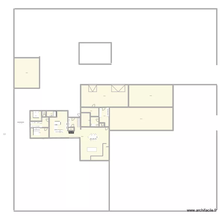 mamie. Plan de 15  et 601 m²