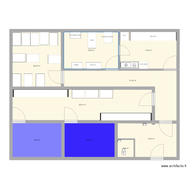 Labo de production. Plan de 9 pièces et 159 m2