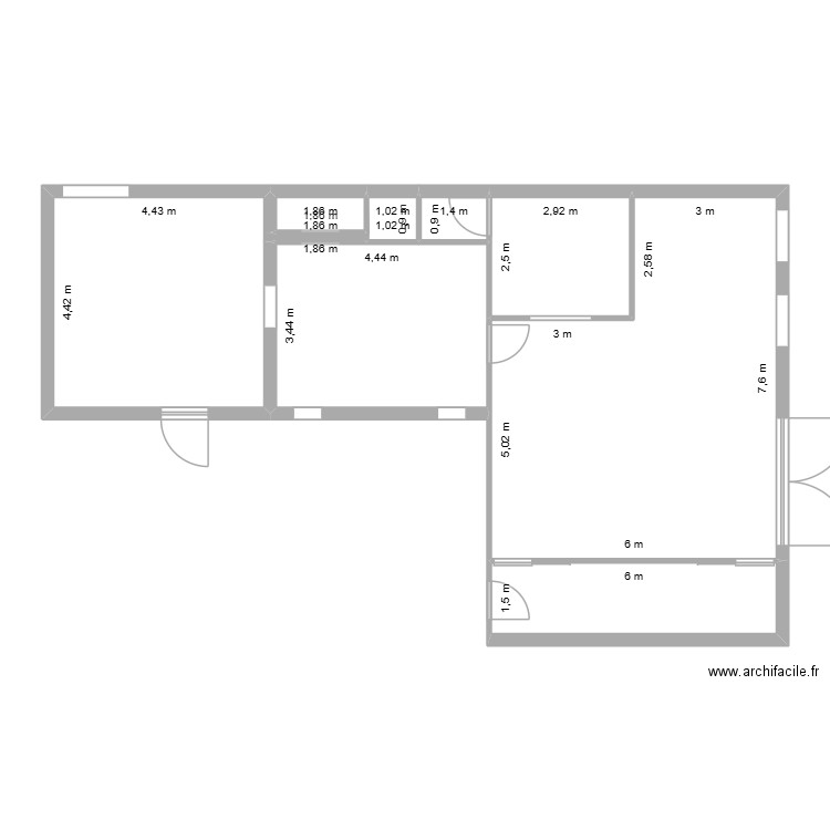 plans sans côte. Plan de 9 pièces et 93 m2