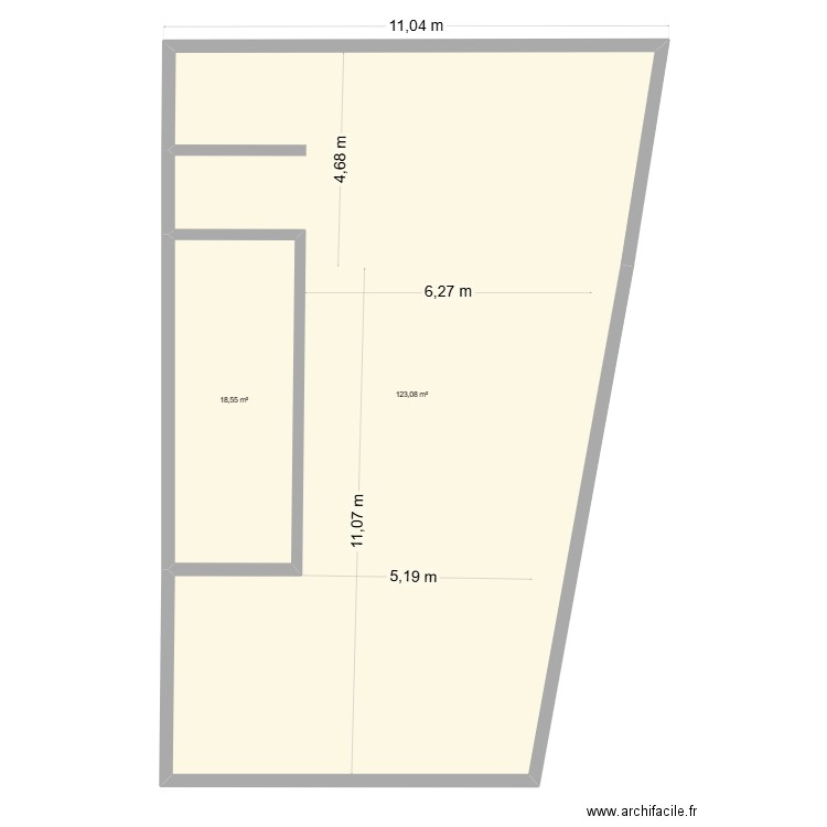 GRENIER. Plan de 2 pièces et 142 m2