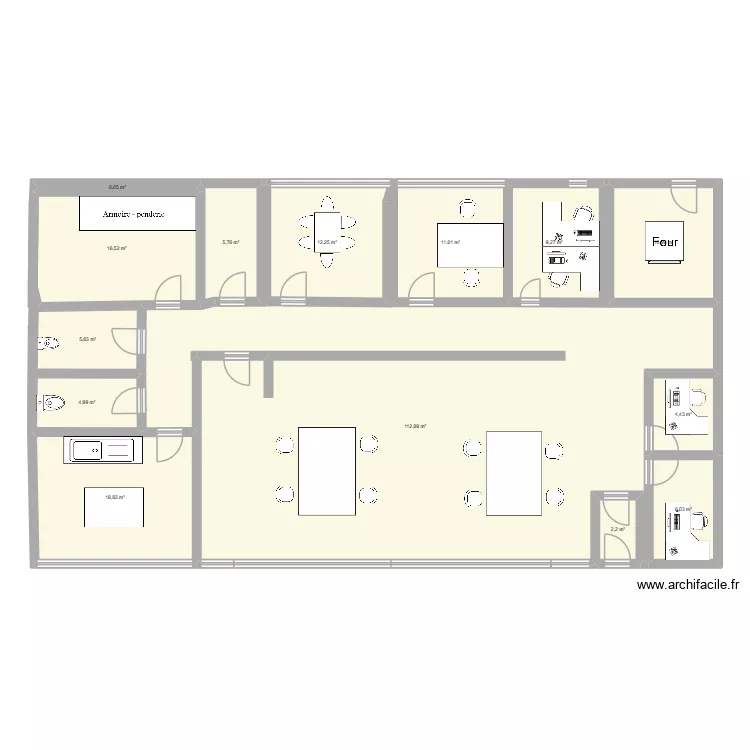 labotech. Plan de 14  et 222 m²