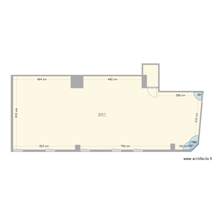 appartement claude V4. Plan de 8 pièces et 84 m2