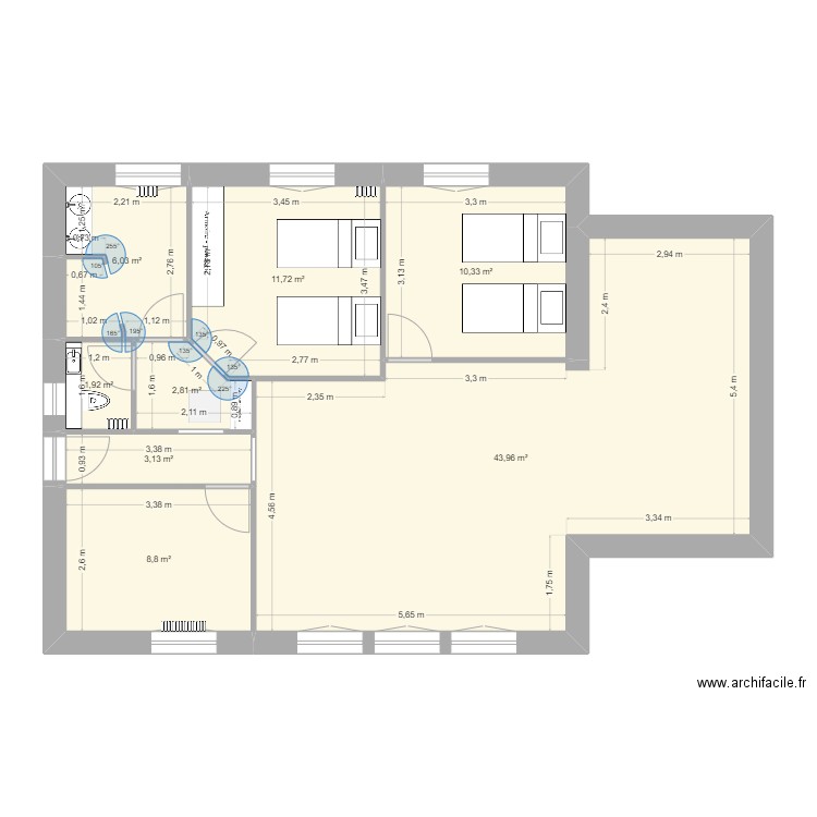 ML - V1. Plan de 8 pièces et 89 m2