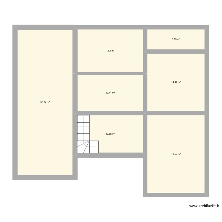 Maison RDC. Plan de 7 pièces et 108 m2