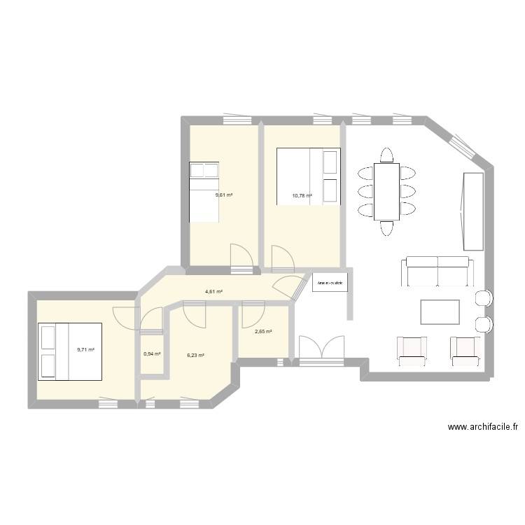 PORO - Travaux. Plan de 7 pièces et 45 m2