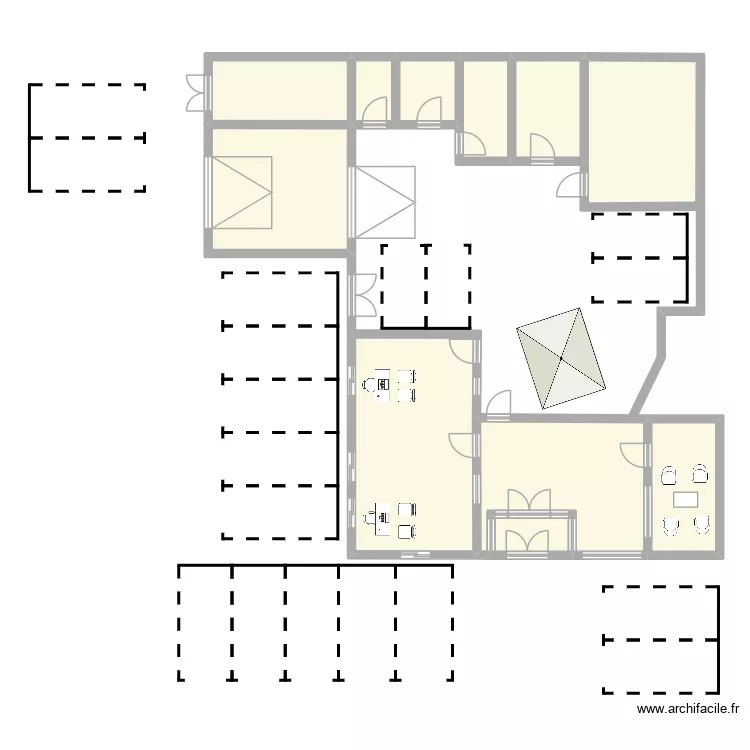 Paray-le-Monial. Plan de 11  et 123 m²