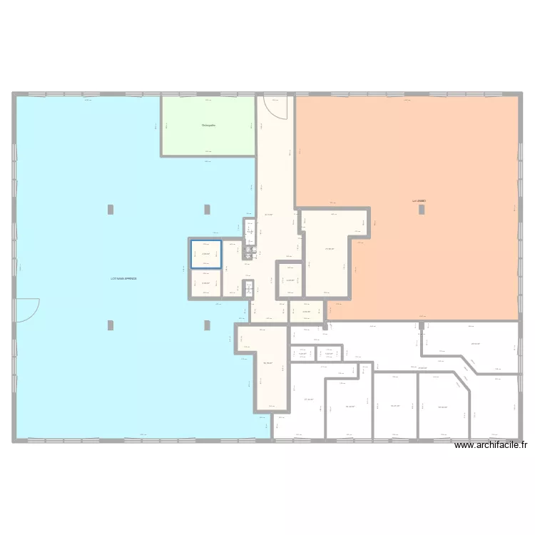 R2 Roussillon - vacant 150 m². Plan de R2 Roussillon - vacant 150 m². Plan de