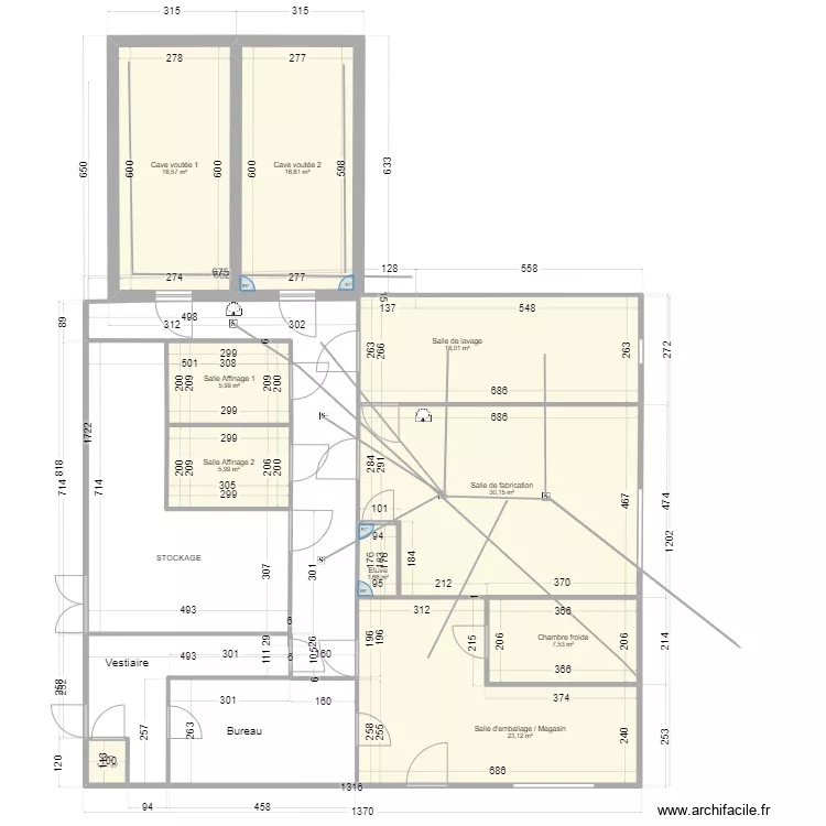 Plan Fromagerie sans am&eacute;nagements. Plan de 