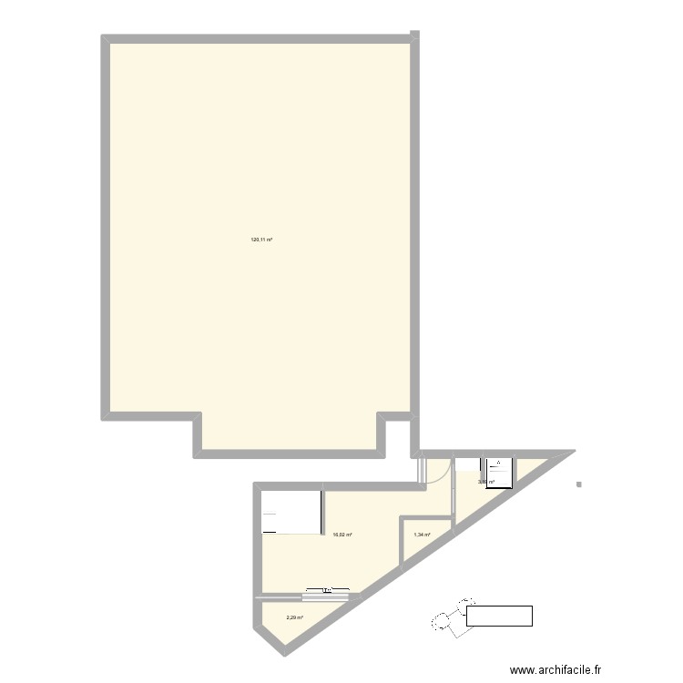 Studio. Plan de 5 pièces et 143 m2