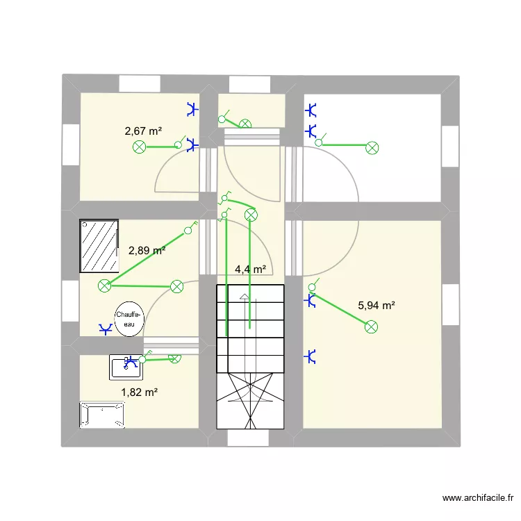Premi&egrave;re &eacute;tage. Plan de 5  et 18 m²
