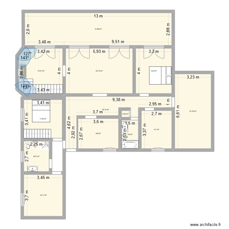 Piriz. Plan de 13 pièces et 180 m2