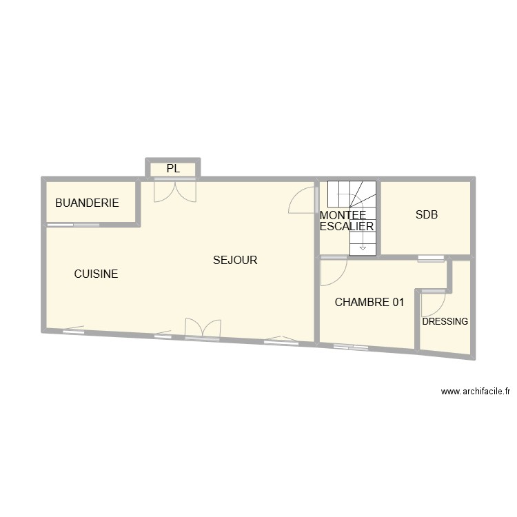 PLAN RDC VERGEZE 9. Plan de 7 pièces et 34 m2