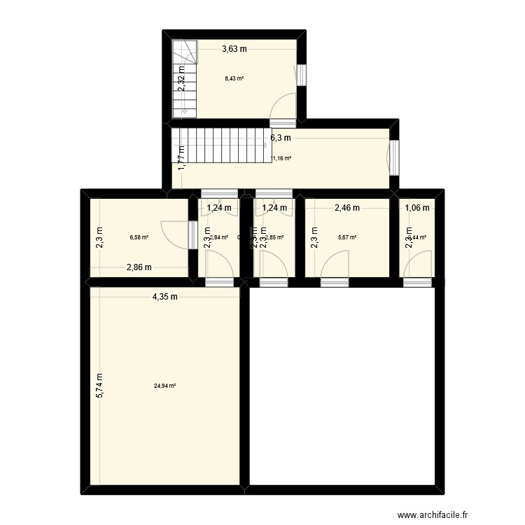 Plan étage. Plan de 9 pièces et 65 m2
