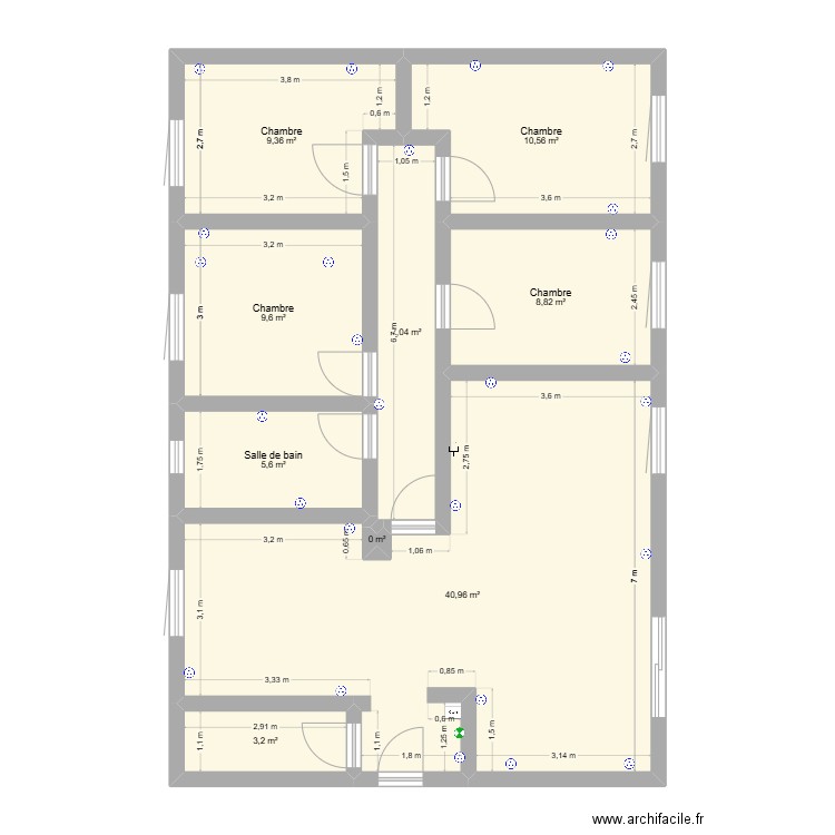 maison. Plan de 9 pièces et 95 m2