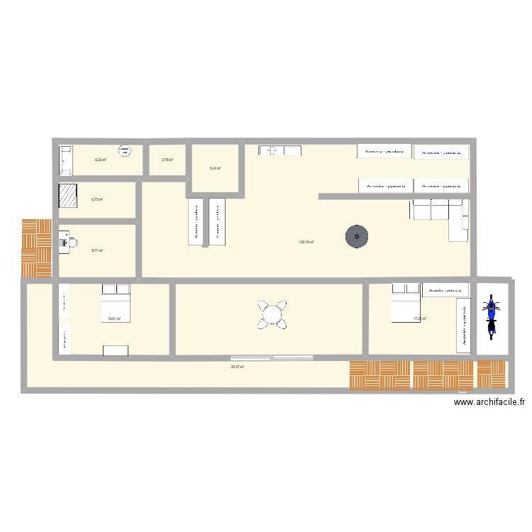 Clos. Plan de 9 pièces et 224 m2