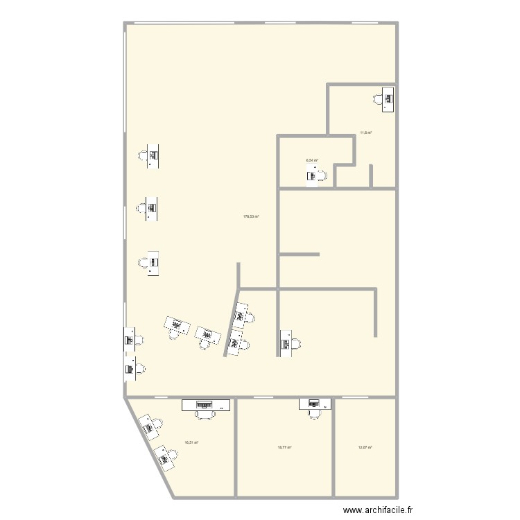 pharma_new_1. Plan de 6 pièces et 244 m2