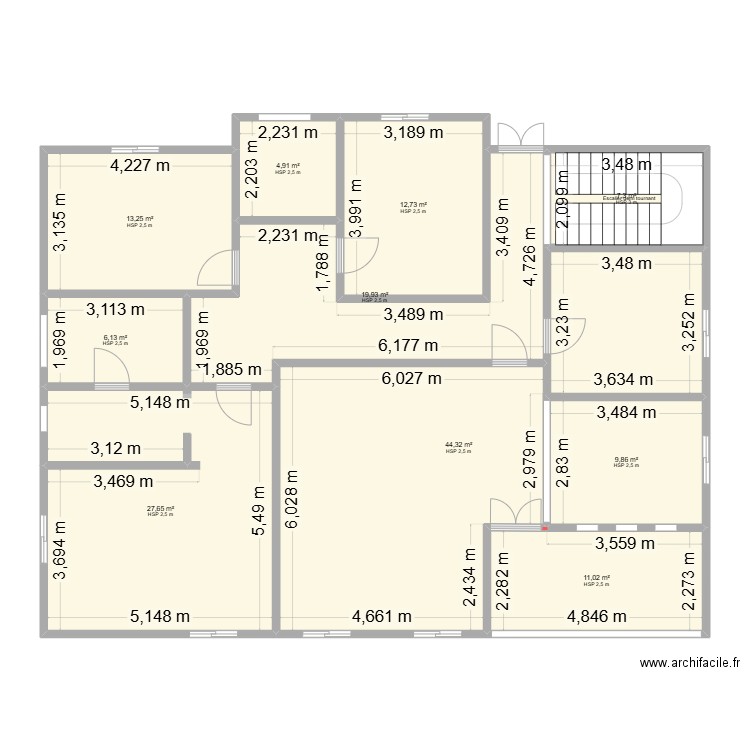 kobala. Plan de 10 pièces et 157 m2