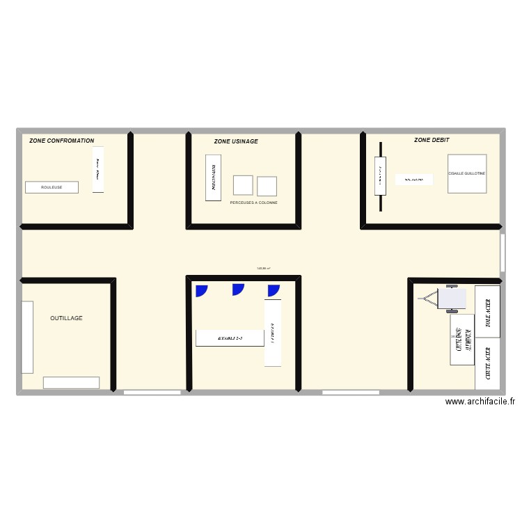 stage. Plan de 7 pièces et 313 m2