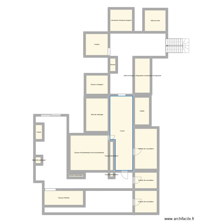 Clinique economie. Plan de 19 pièces et 132 m2