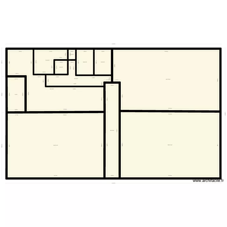 app. Plan de 21  et 1221 m²