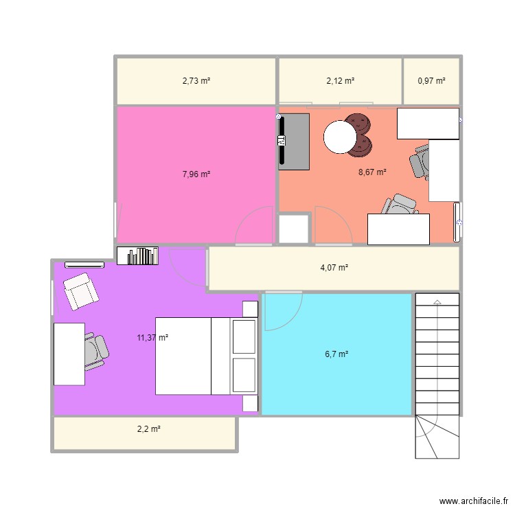 Chambre. Plan de 9 pièces et 47 m2