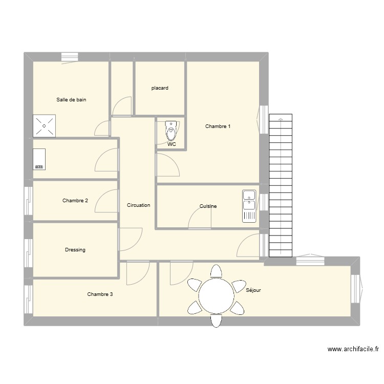 Maison. Plan de 12 pièces et 74 m2