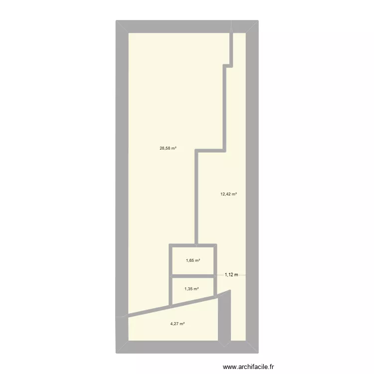 LLUCIA 33 R+1. Plan de 5  et 48 m²