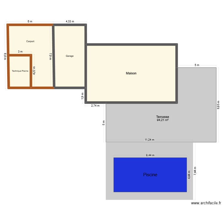 Vue du ciel maison + piscine. Plan de 4 pièces et 251 m2