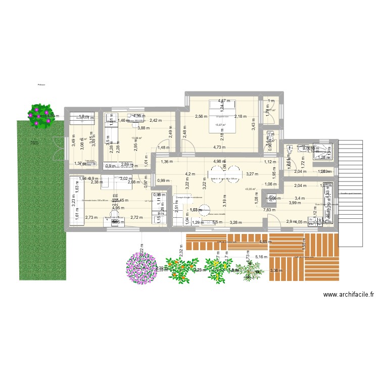 יחידה למטה. Plan de 7 pièces et 100 m2