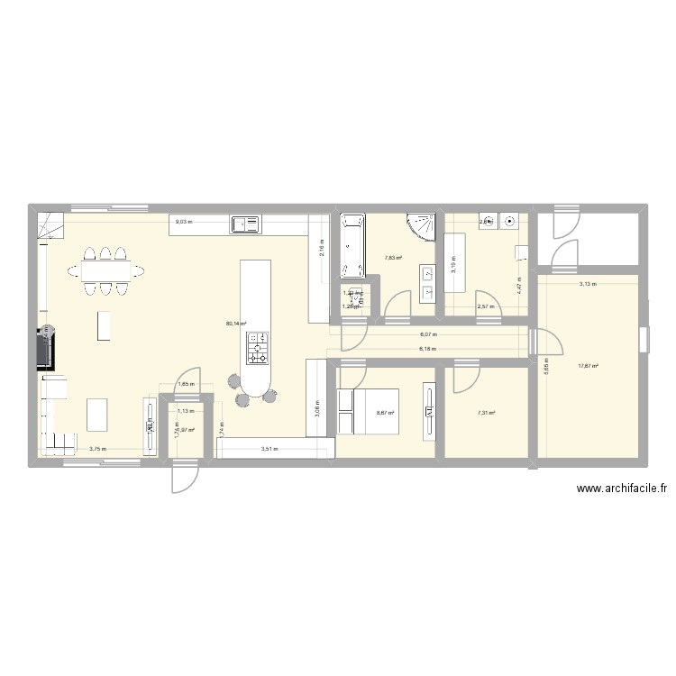 maison au attaque. Plan de 6 pièces et 124 m2