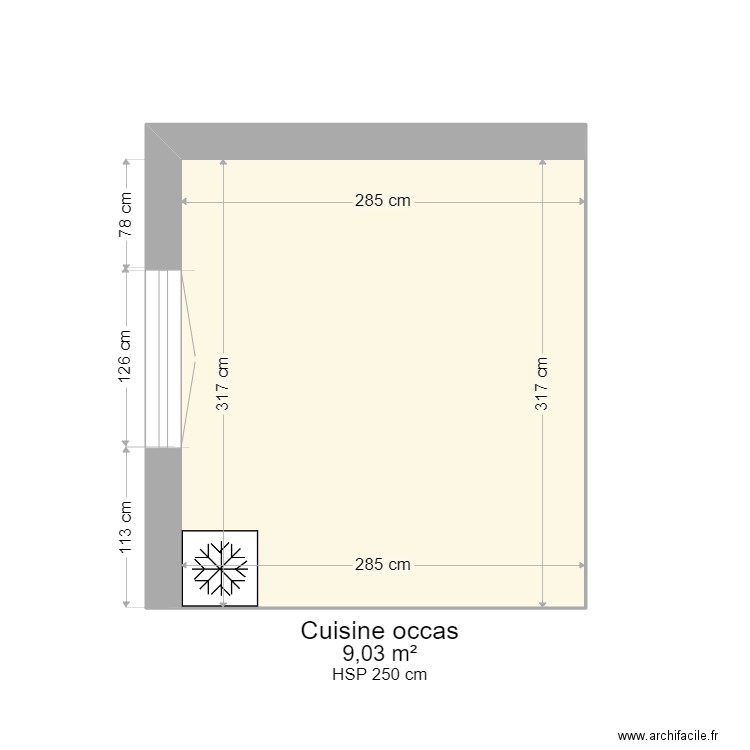 cuisine occasion. Plan de 1 pièce et 9 m2