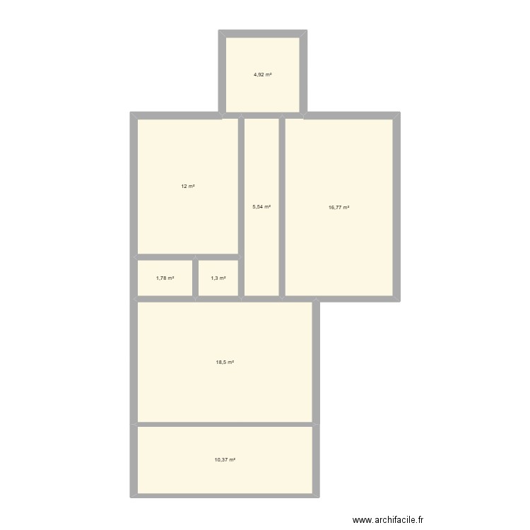 rez de Chaussee 27/09. Plan de 8 pièces et 71 m2