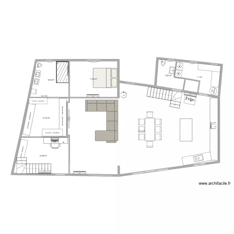 RDC maison meubl&eacute; sans garage. Plan de 7 Pièces et 133 m²