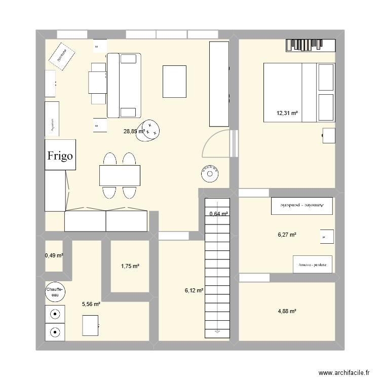 maison. Plan de 9 pièces et 67 m2