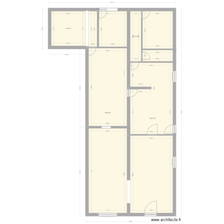 Bureau. Plan de 4 pièces et 195 m2