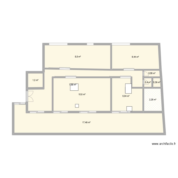 6 - 33. Plan de 11 pièces et 61 m2