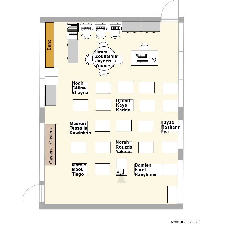 Classe P2 Groupes de 3-4 HETERO avec EBP. Plan de 0 pièce et 0 m2