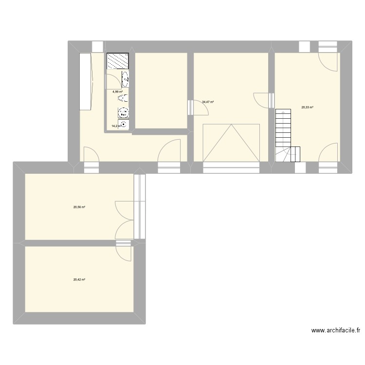 RDC. Plan de 6 pièces et 115 m2