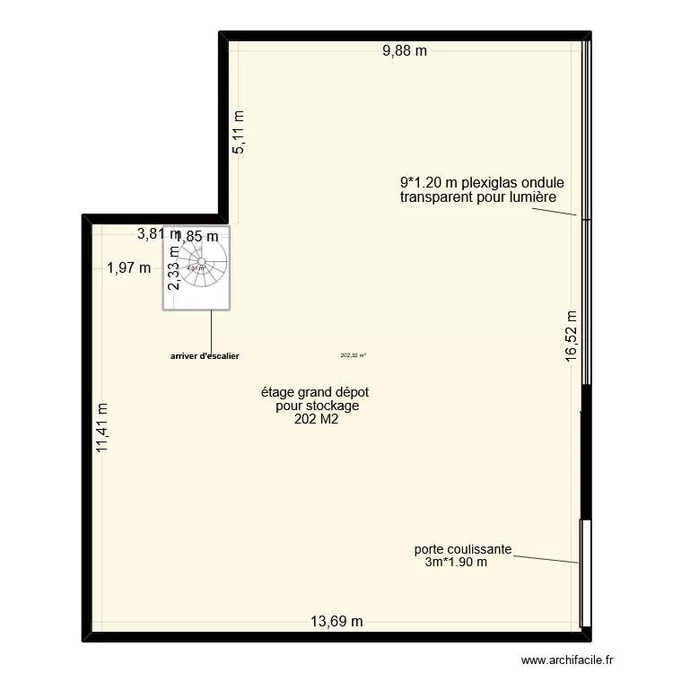 grand d&eacute;pot etage stockage. Plan de 3  et 418 m²